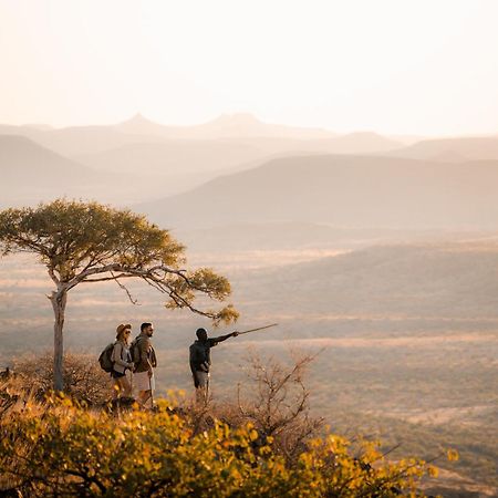 Etendeka Mountain Camp Damaraland Bagian luar foto