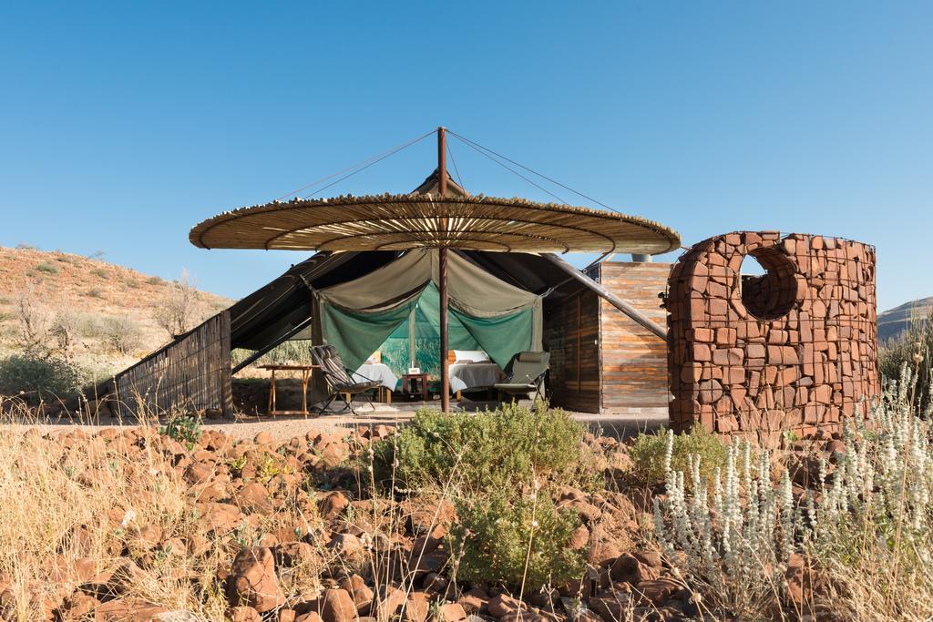 Etendeka Mountain Camp Damaraland Bagian luar foto
