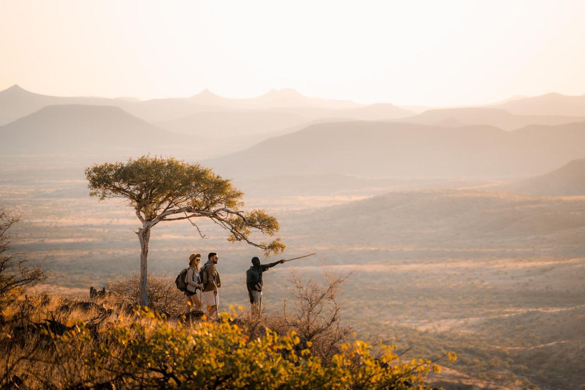 Etendeka Mountain Camp Damaraland Bagian luar foto