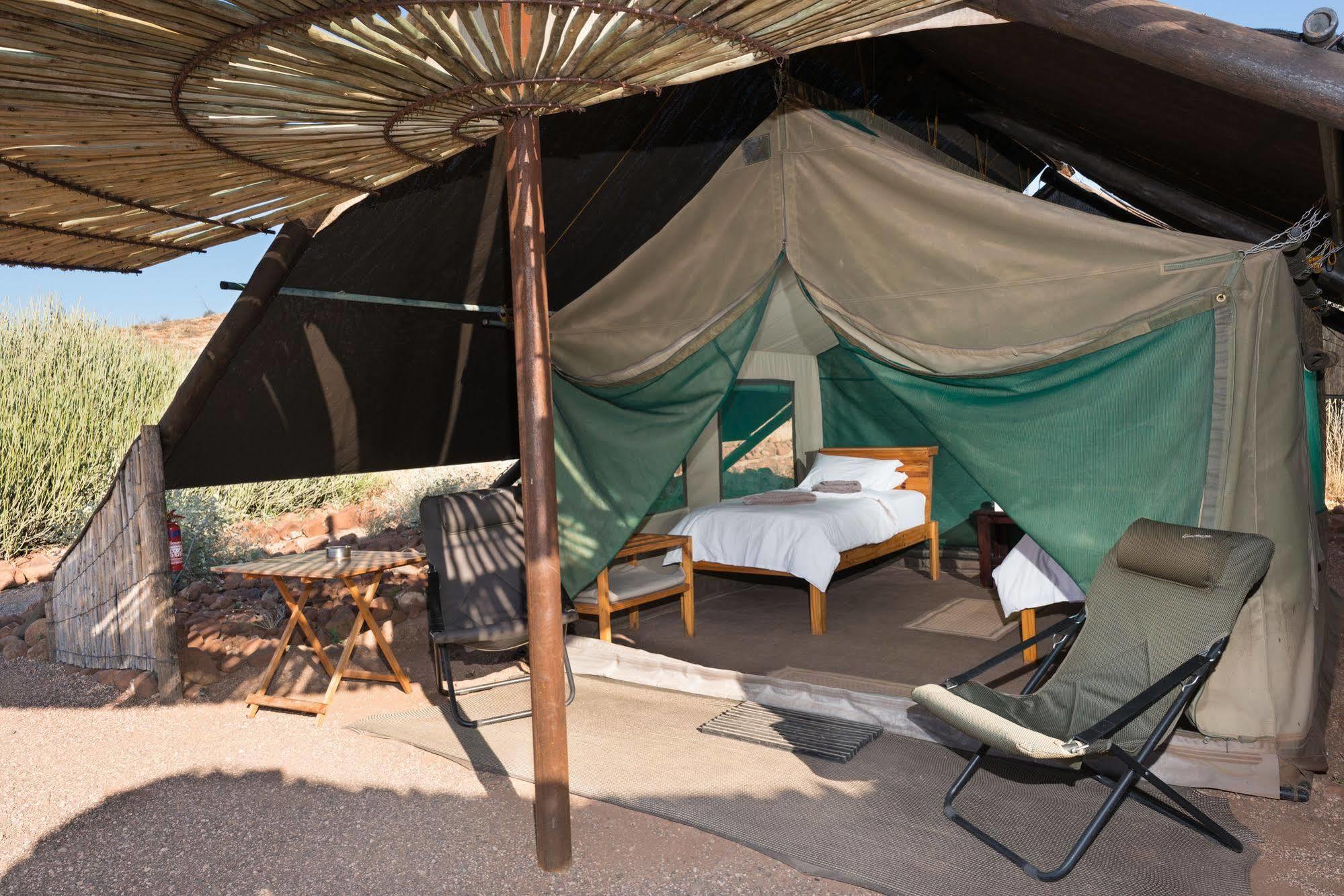 Etendeka Mountain Camp Damaraland Bagian luar foto