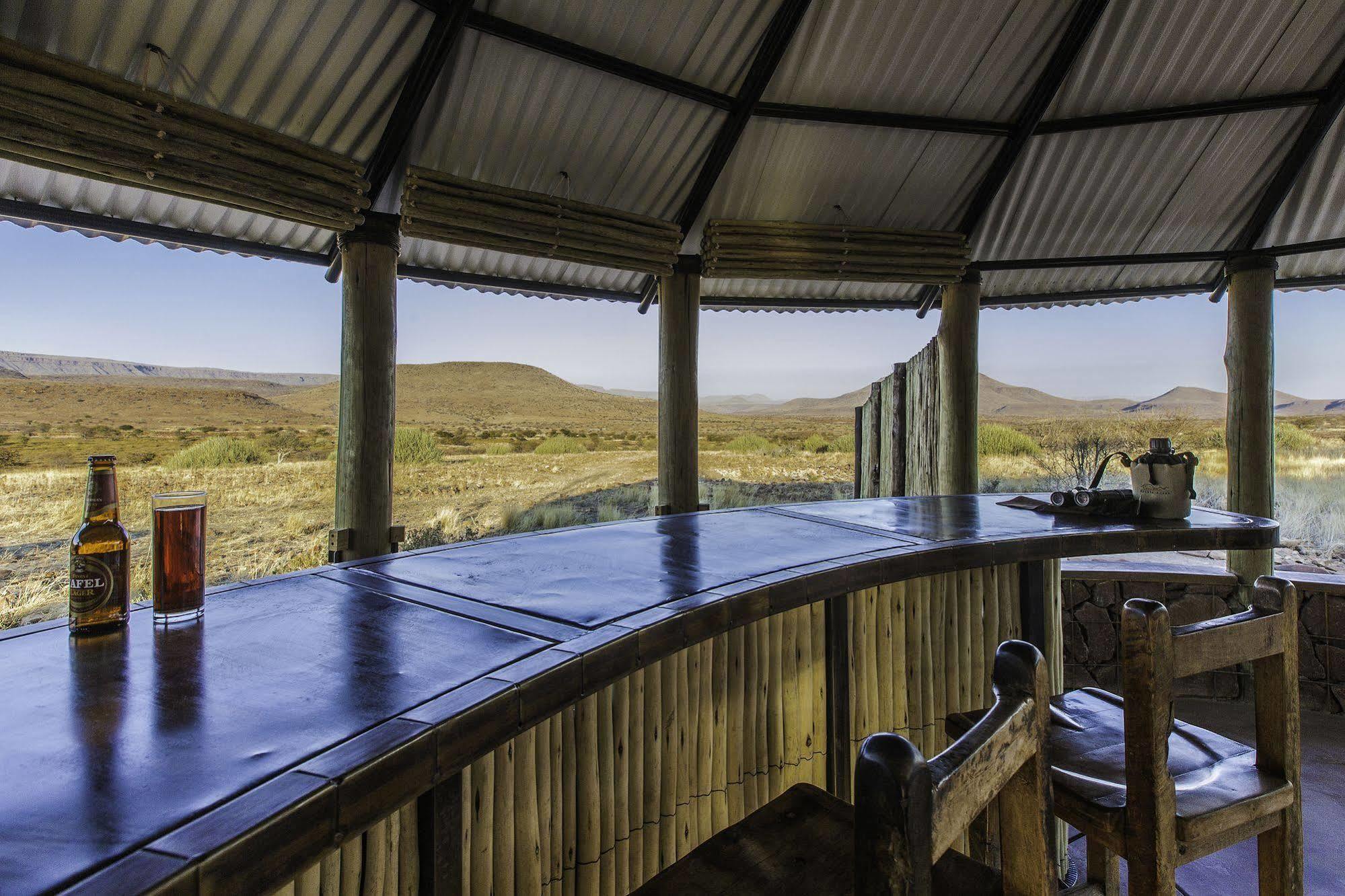 Etendeka Mountain Camp Damaraland Bagian luar foto
