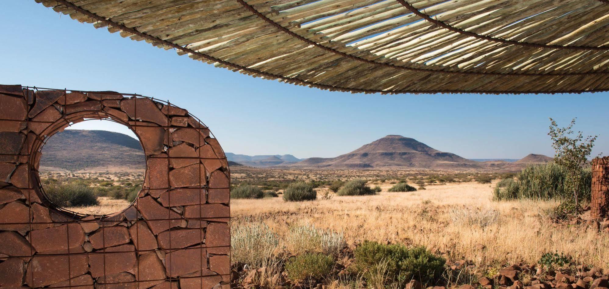 Etendeka Mountain Camp Damaraland Bagian luar foto