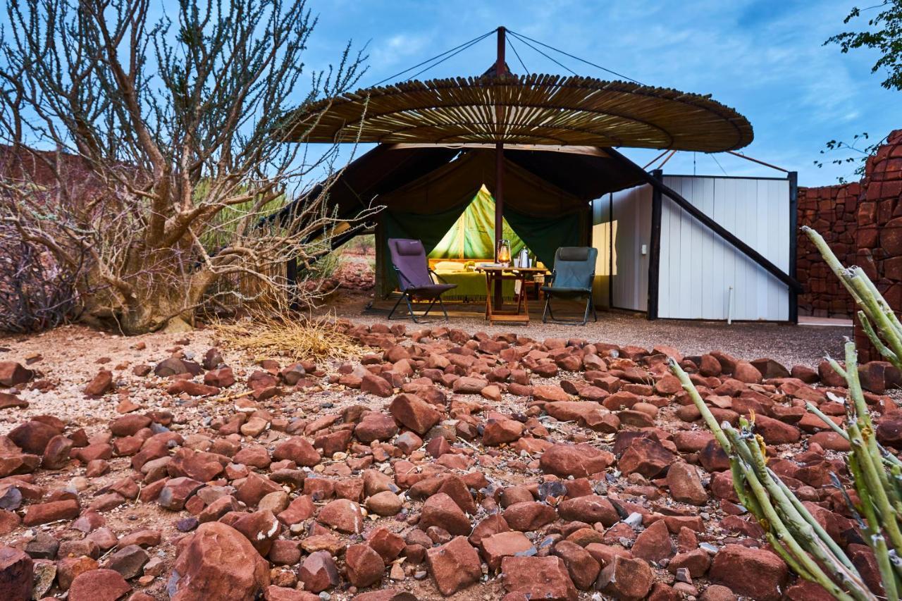 Etendeka Mountain Camp Damaraland Bagian luar foto